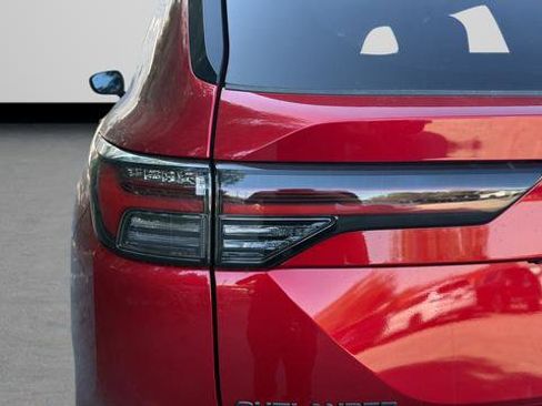 New 2026 Mitsubishi Outlander FWD image 31