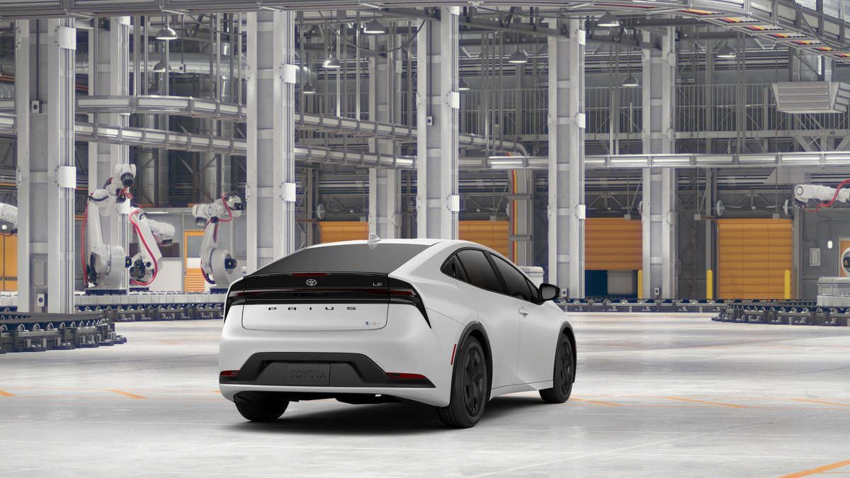 New 2027 Toyota Prius LE FWD image 9