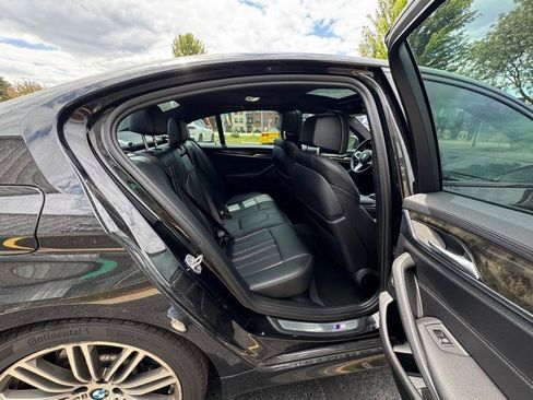 Used 2018 BMW M550i xDrive AWD/4WD image 35
