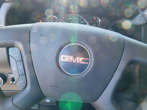 Used 2024 GMC Savana 2500 w/ Driver Convenience Package image 14