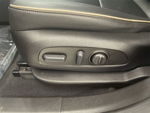 Certified 2022 Chevrolet Blazer Premier image 23