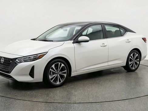 Used 2025 Nissan Sentra SV FWD image 3