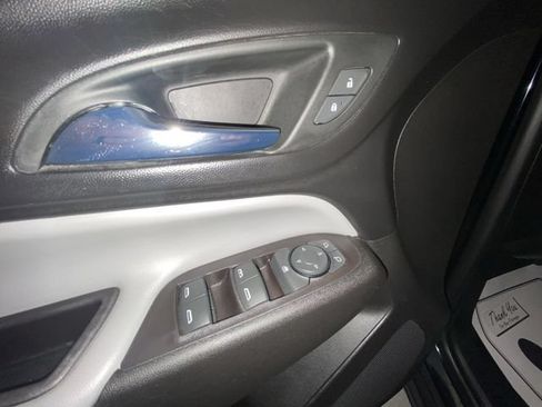 Used 2020 Chevrolet Equinox LS FWD image 13
