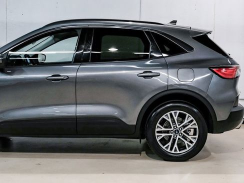 Used 2021 Ford Escape SEL image 18