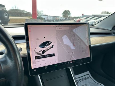 Used 2018 Tesla Model 3 Long Range image 25
