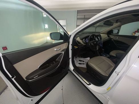 Used 2018 Hyundai Santa Fe Sport w/ 2.4L Tech Package 04 AWD/4WD image 11