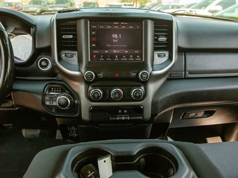 Used 2019 RAM 1500 Big Horn AWD/4WD image 10