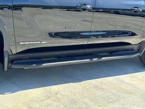 Used 2026 GMC Sierra EV Elevation image 25