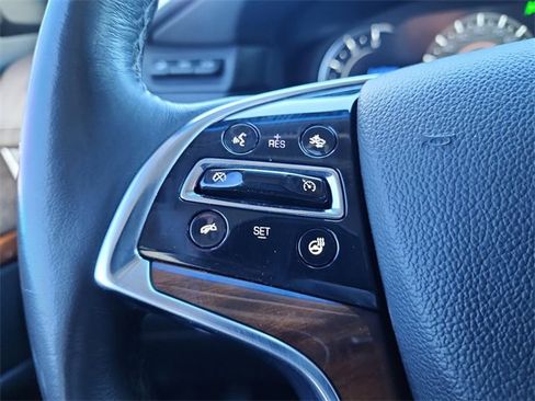 Used 2016 Cadillac Escalade Luxury image 28
