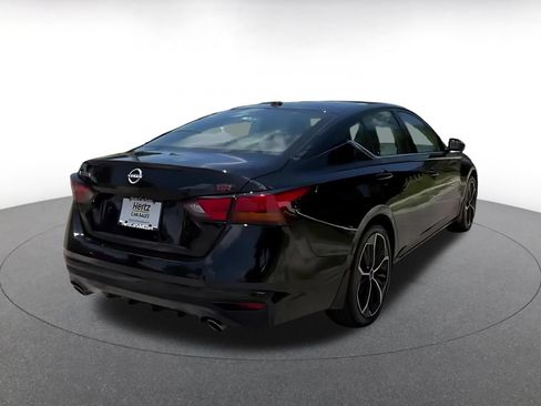 Used 2025 Nissan Altima 2.5 SR FWD image 15