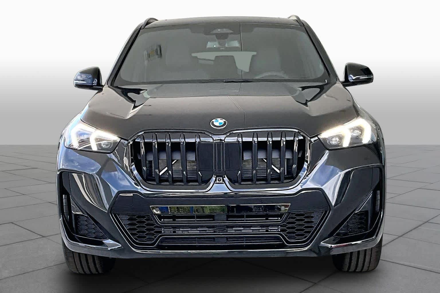 New 2026 BMW X1 xDrive28i w/ Technology Package AWD/4WD image 3