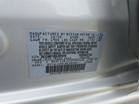 New 2025 Nissan Versa SR w/ Trunk Package image 38