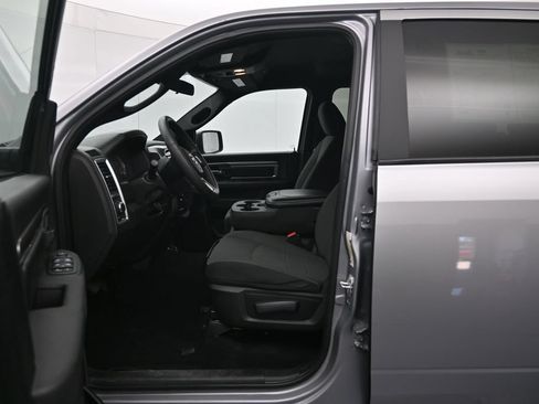 Used 2024 RAM 1500 Warlock RWD image 20