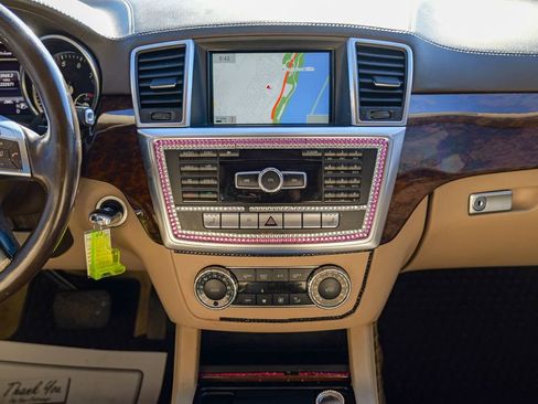 Used 2013 Mercedes-Benz GL 450 4MATIC image 21