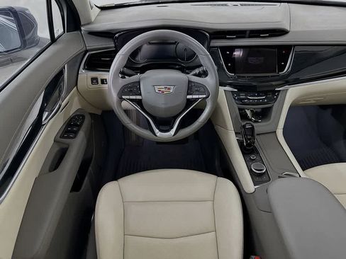 Used 2024 Cadillac XT6 Premium Luxury AWD/4WD image 10