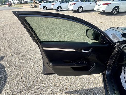 Used 2019 Honda Civic EX image 42