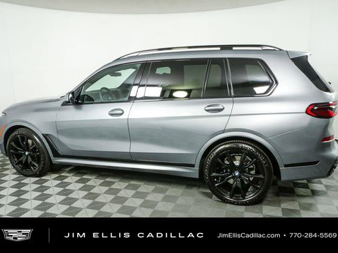 Used 2024 BMW X7 xDrive40i w/ M Sport Package AWD/4WD image 31
