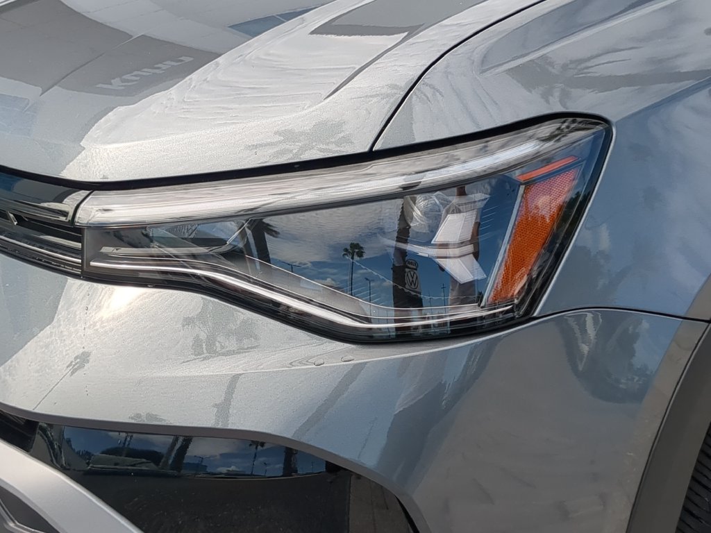 Certified 2026 Volkswagen Taos S FWD image 7