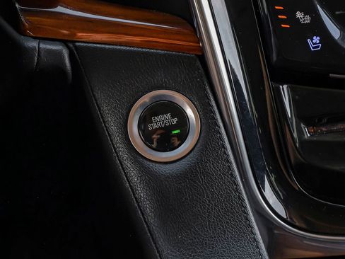 Used 2017 Cadillac Escalade Luxury image 24