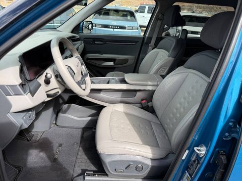 Used 2024 Kia EV9 Wind AWD/4WD image 3