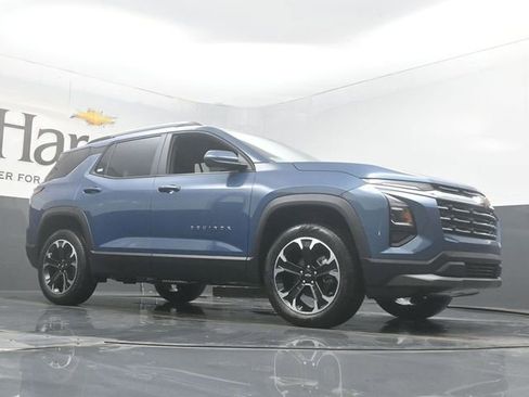 New 2026 Chevrolet Equinox LT image 2