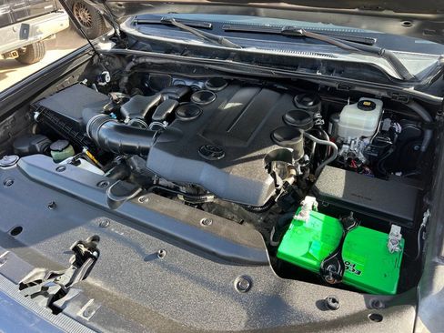 Used 2018 Toyota 4Runner Limited image 26