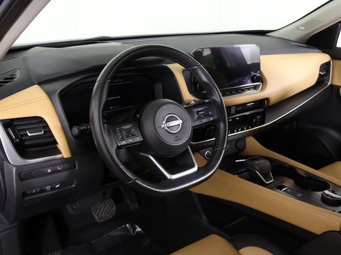 Used 2023 Nissan Rogue Platinum AWD/4WD image 30