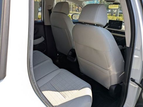 Certified 2024 Honda HR-V LX image 35