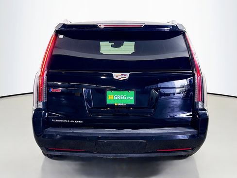 Used 2019 Cadillac Escalade Platinum w/ Escalade Sport Edition image 8