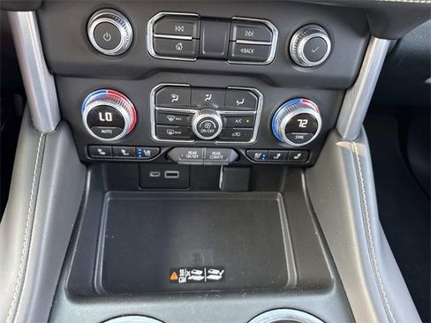 Used 2022 GMC Yukon SLT w/ SLT Premium Package image 25