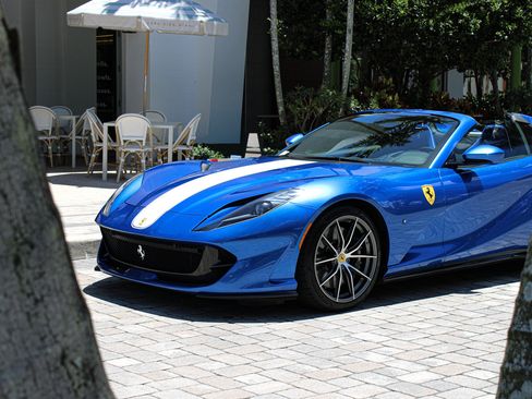 Certified 2022 Ferrari 812 GTS RWD image 3