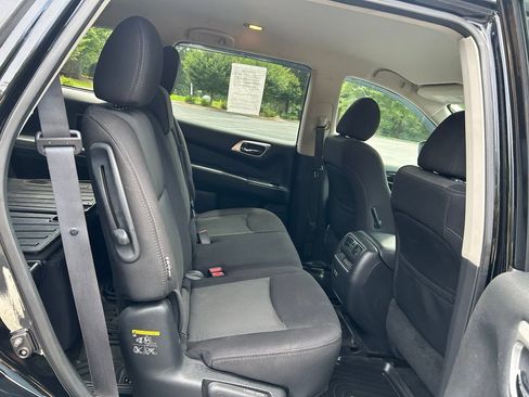 Used 2020 Nissan Pathfinder S FWD image 47