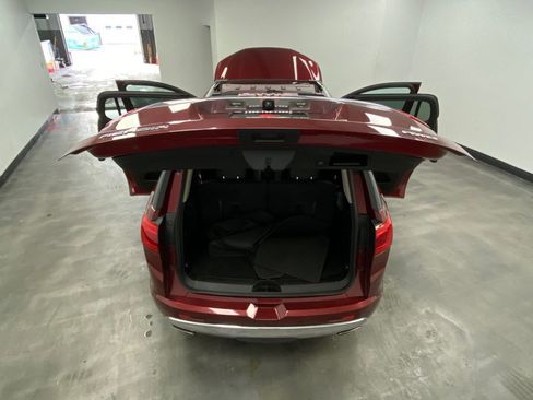 Used 2018 GMC Acadia Denali w/ Technology Package image 53