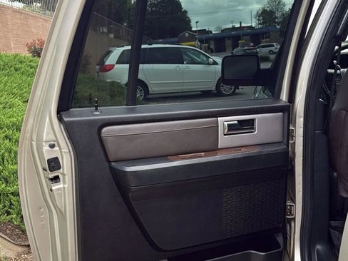 Used 2017 Ford Expedition EL King Ranch image 39