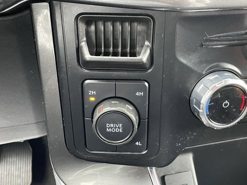 Used 2023 Ford F150 Lariat image 26