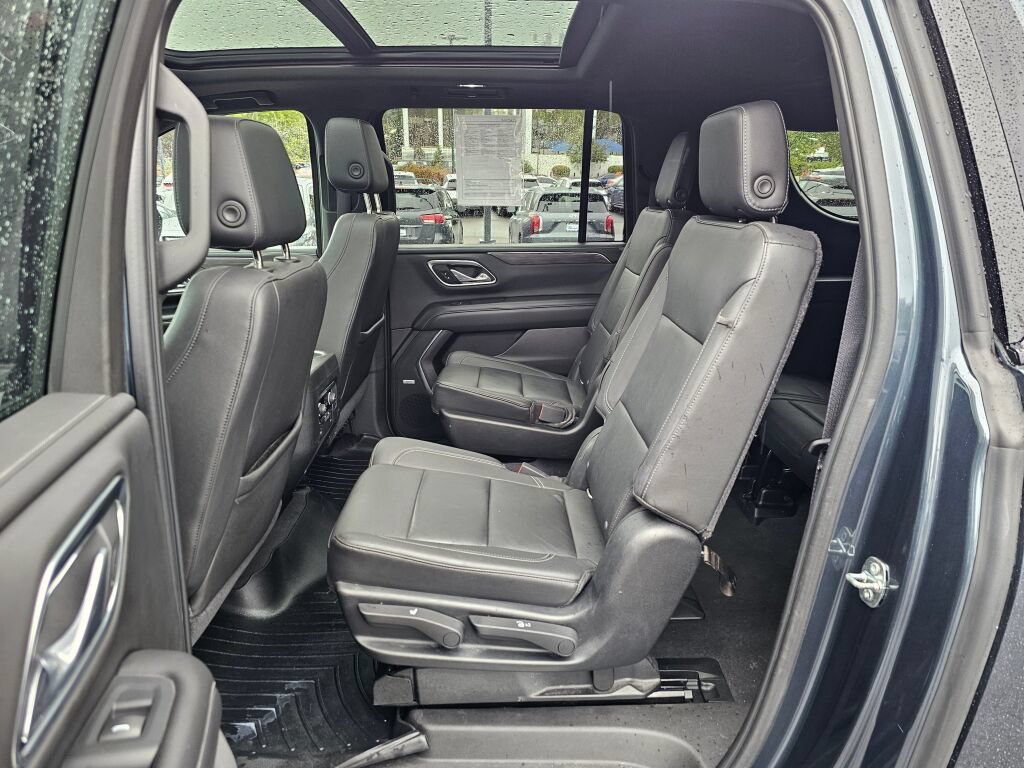 Used 2021 Chevrolet Suburban Z71 w/ Z71 Signature Package AWD/4WD image 23