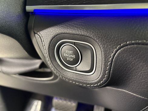 Used 2025 Mercedes-Benz GLE 450e 4MATIC image 16