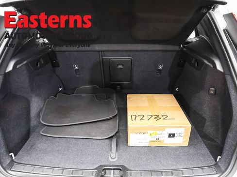 Used 2023 Volvo XC40 Recharge Plus AWD/4WD image 9