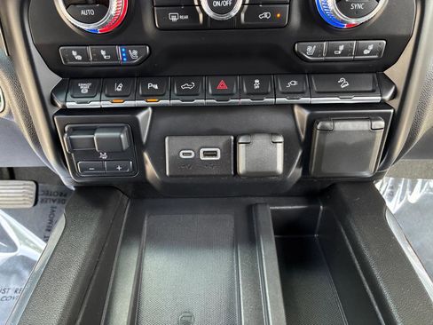 Used 2022 GMC Sierra 2500 Denali AWD/4WD image 23