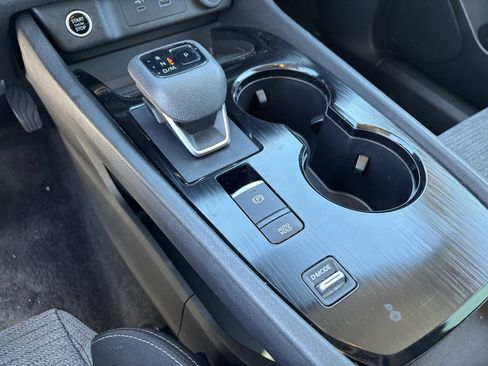 Used 2023 Nissan Rogue SV image 17