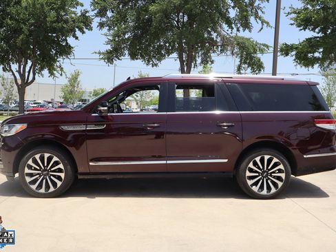 Used 2023 Lincoln Navigator L Reserve AWD/4WD image 7
