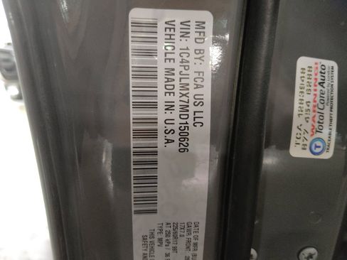 Used 2021 Jeep Cherokee Latitude Lux w/ Comfort/Convenience Group image 33