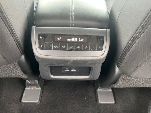 Used 2025 Nissan Pathfinder SV AWD/4WD image 24