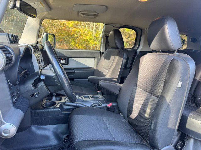 Used 2014 Toyota FJ Cruiser 4WD w/ Upgrade Package image 11