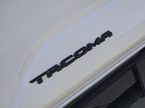 Used 2024 Toyota Tacoma TRD Off-Road image 12
