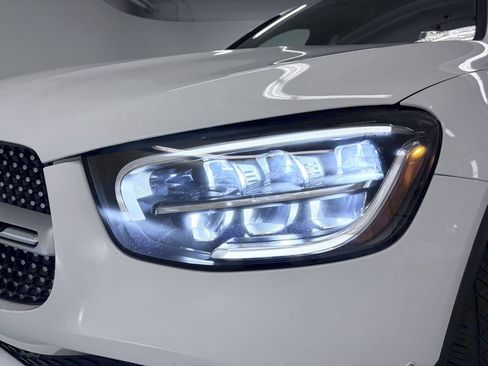 Used 2021 Mercedes-Benz GLC 300 4MATIC image 14