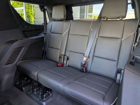 Used 2024 Cadillac Escalade Sport image 30