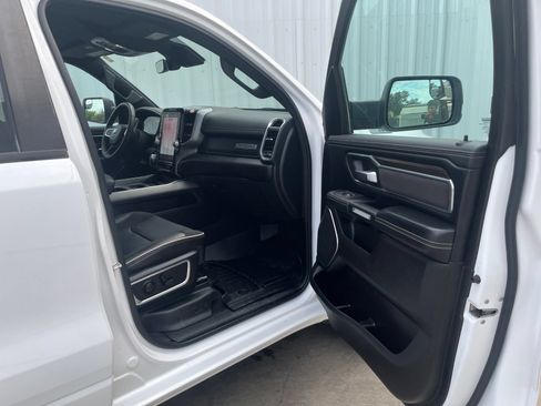 Used 2025 RAM 1500 Laramie AWD/4WD image 16