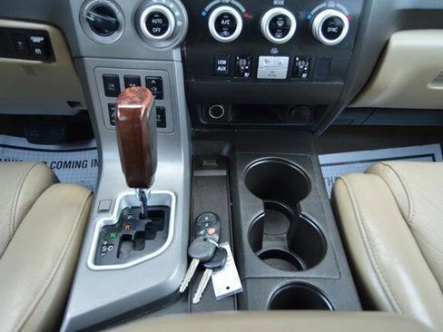 Used 2011 Toyota Sequoia Platinum image 27
