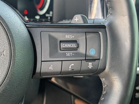 Used 2024 Nissan Pathfinder Platinum FWD image 23
